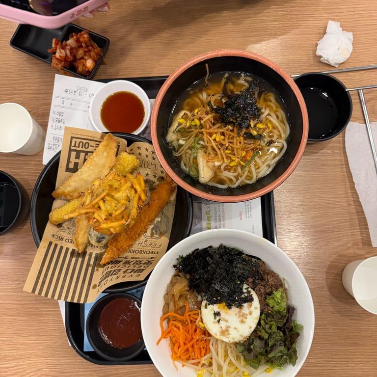 Recommendation for spot Ssada Gimbab, Myeongdong Station