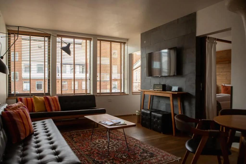 image of Manon Les Suites