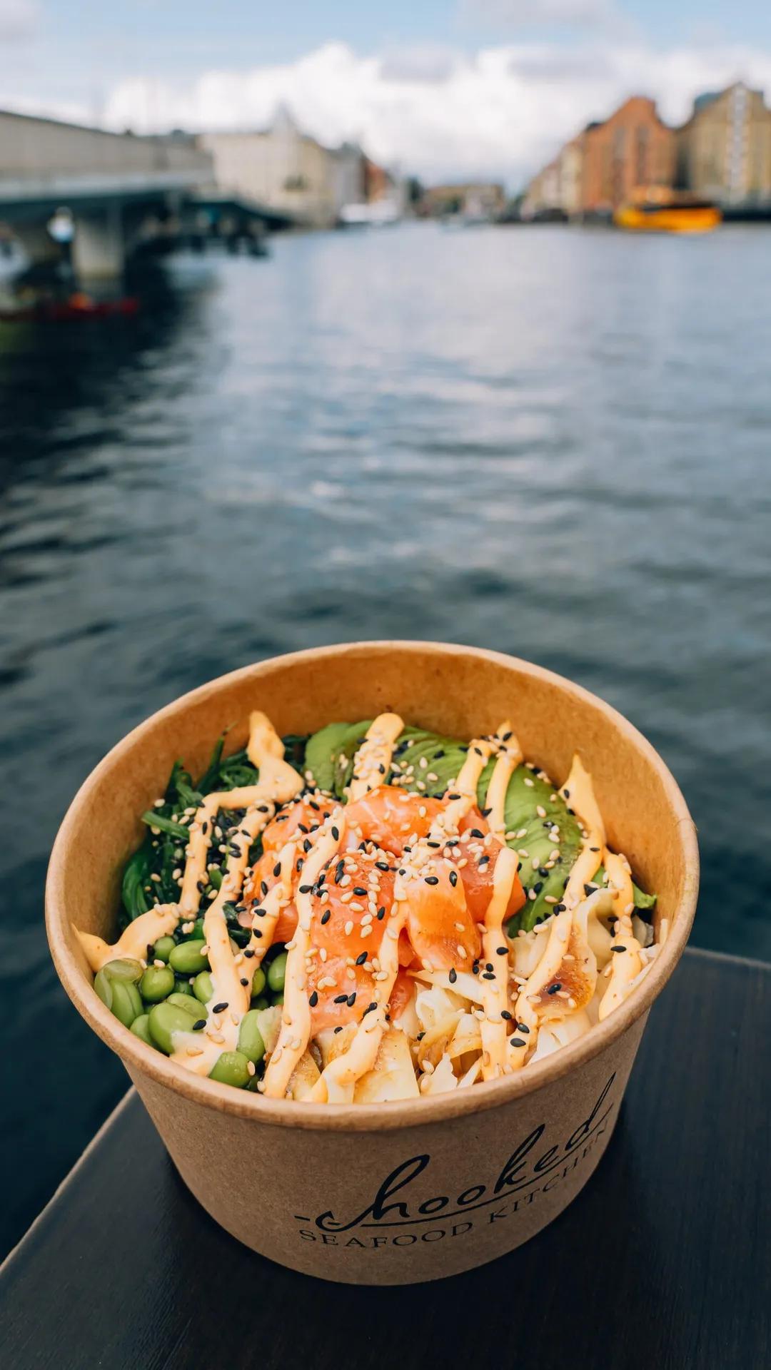 image of Fiskerestaurant Hooked Broens Gadekøkken