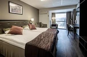First Hotel Royal