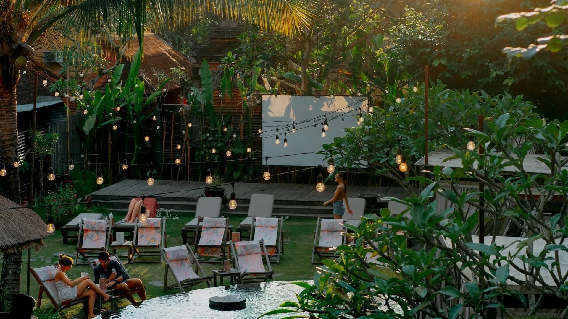 Folk Pool & Gardens