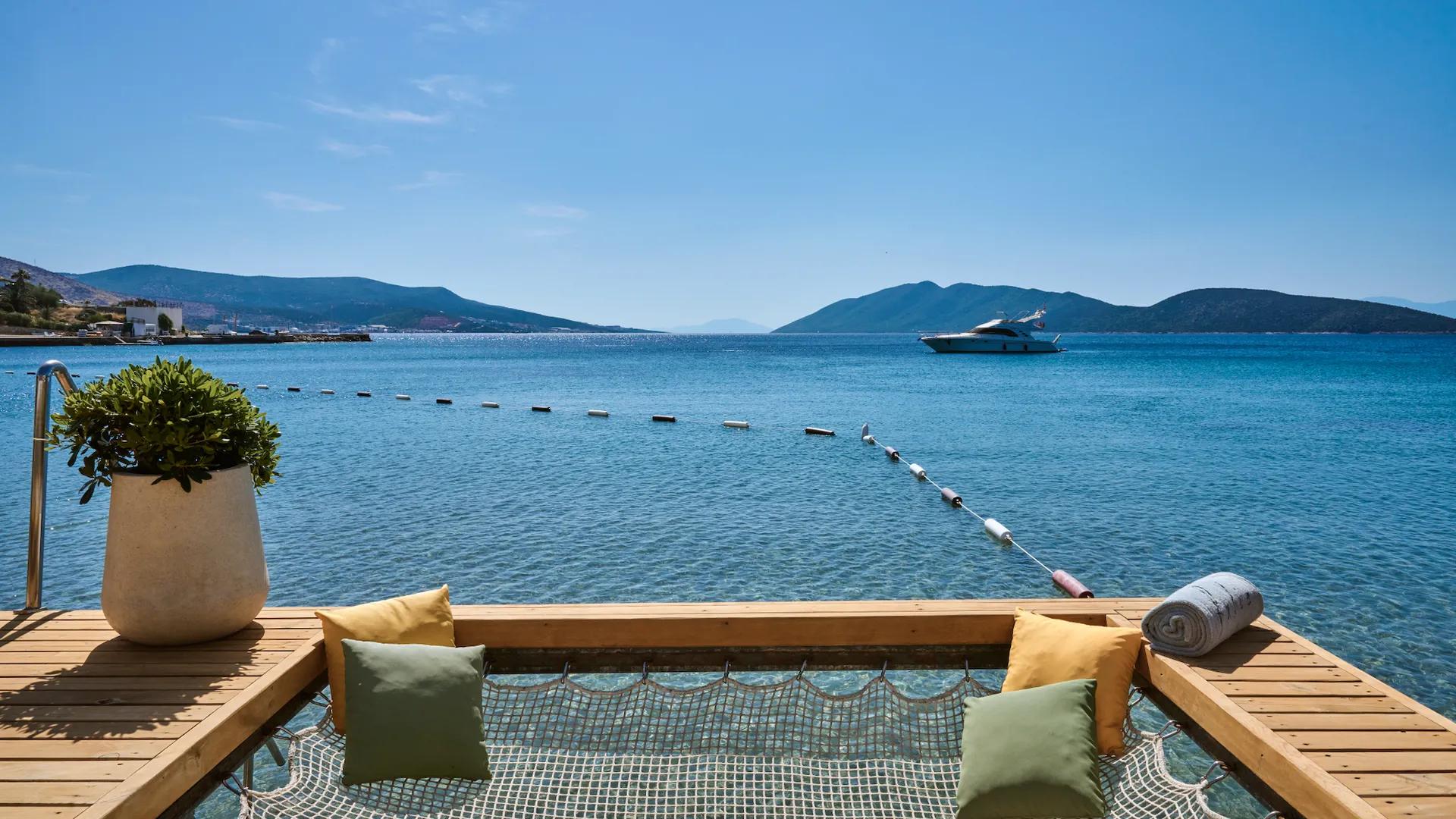 Folie Restaurant & Sea