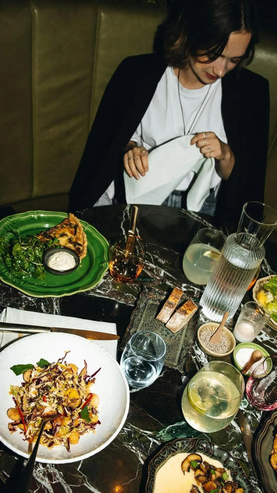 image of CHEZ BERNARD Restaurant et Bar