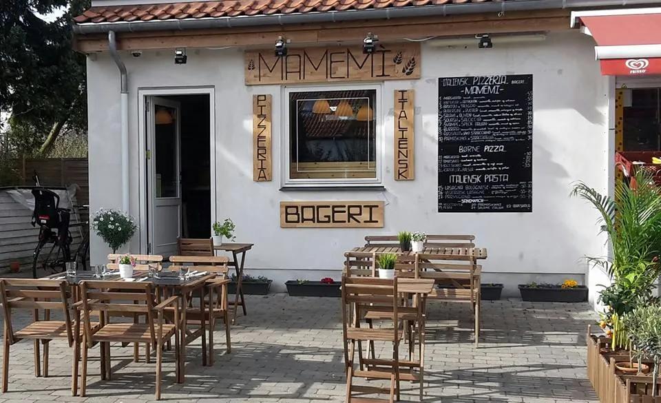image of Pizzeria MaMeMi & Wine Bar