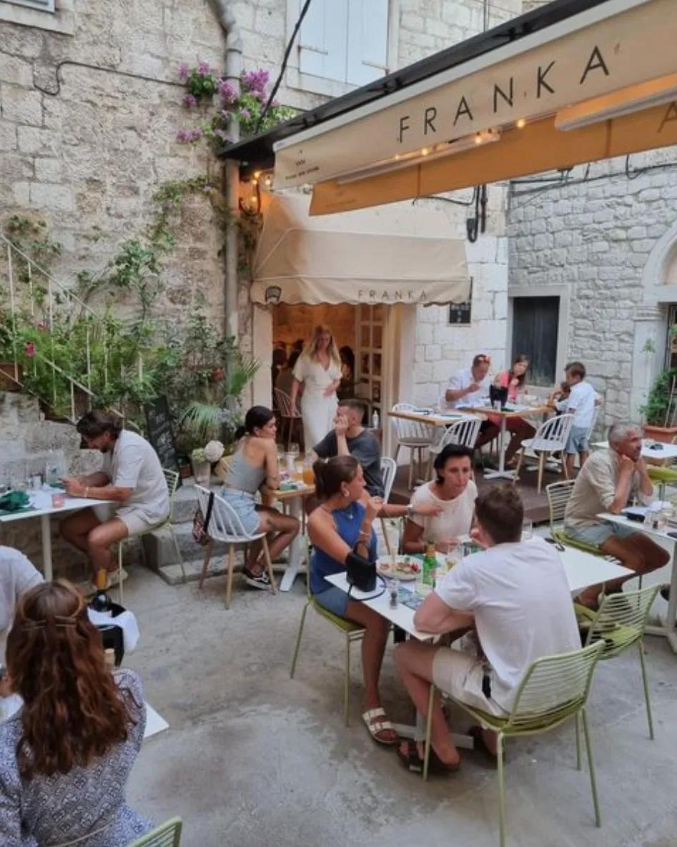 image of F R A N K A - rooms, wine, kitchen