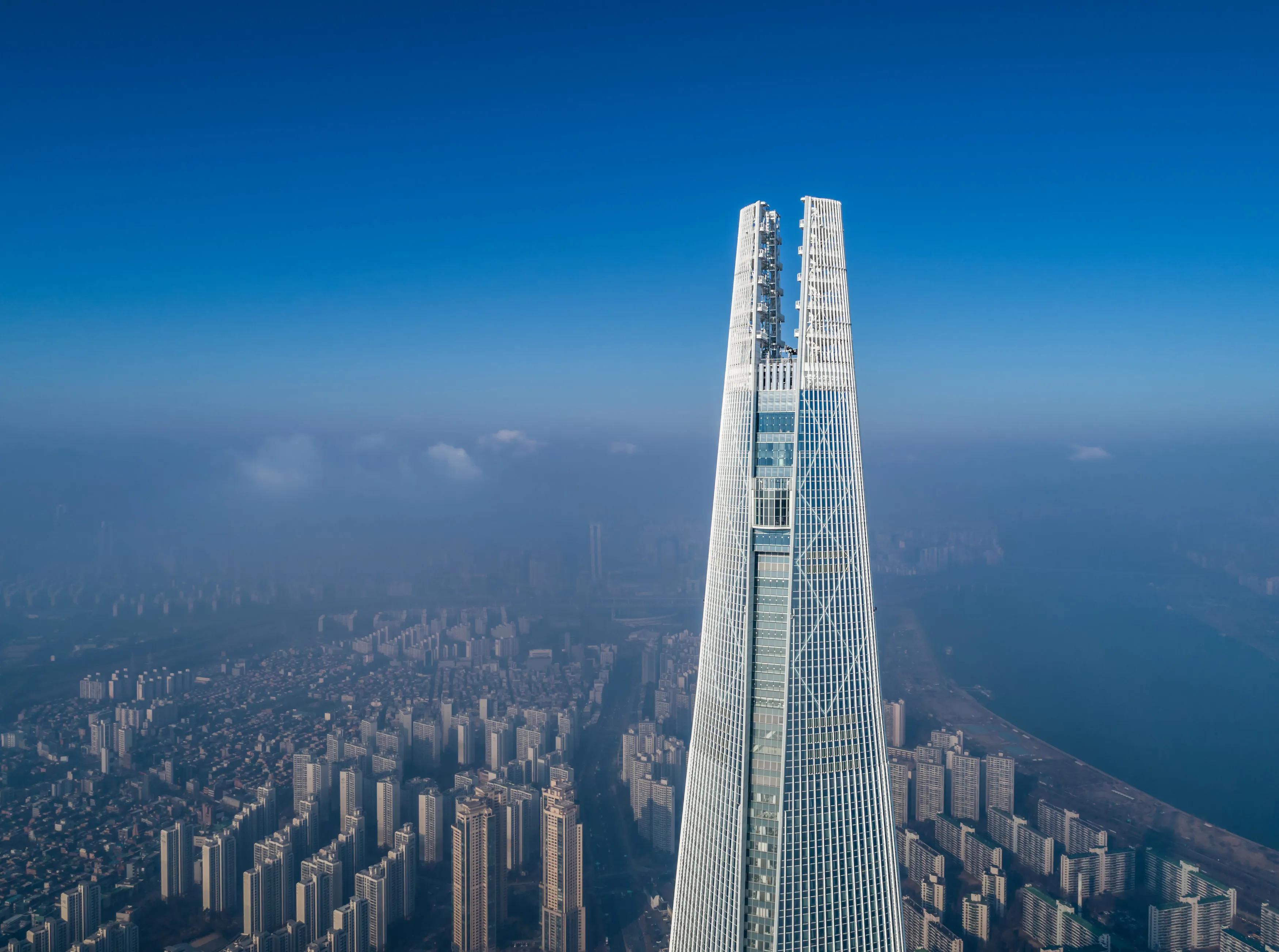 image of LOTTE WORLD TOWER
