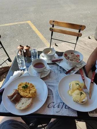 image of Le Petit Cafe