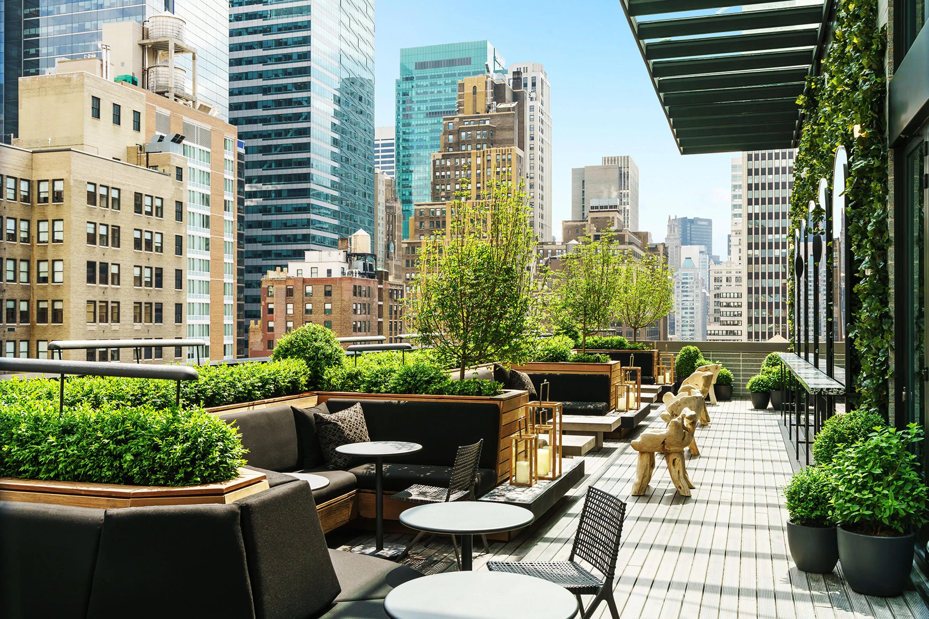 image of Castell Rooftop Lounge