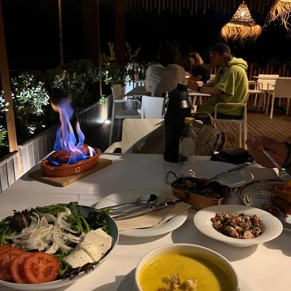 image of Ribeira d'Ilhas Surf Restaurant & Bar