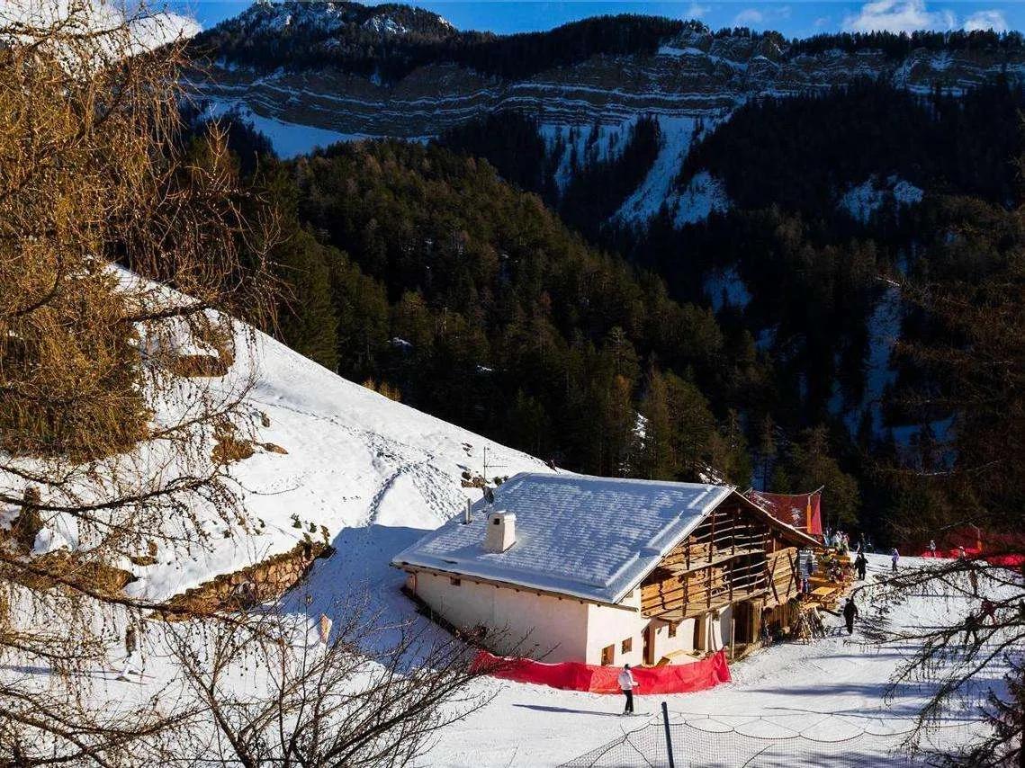image of Costamula Restaurant