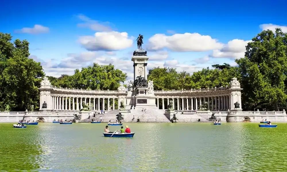 image of El Retiro Park