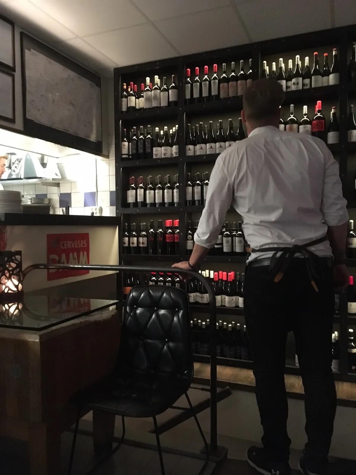 image of Bar Nombre