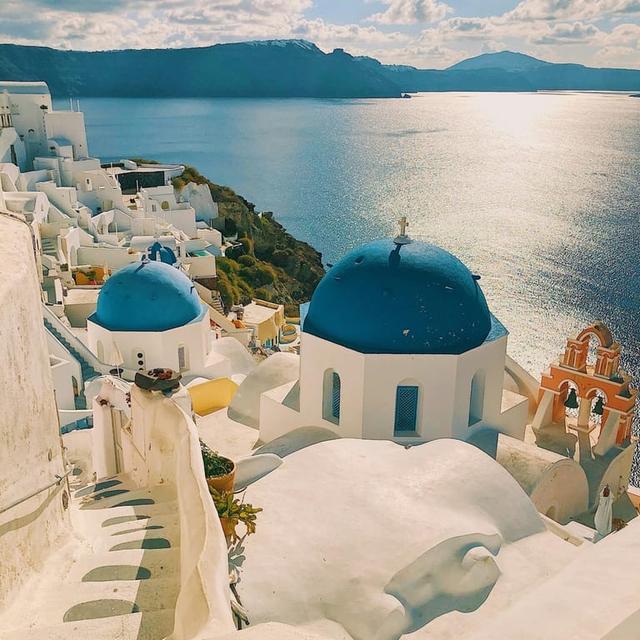 image of the list Santorini guide