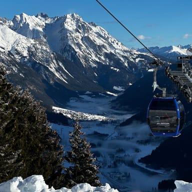 image of the list St. Anton guide by Phoenicia!