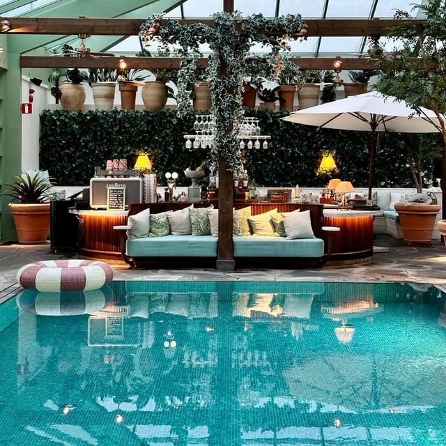 image of the list Beach & Pool Clubs 