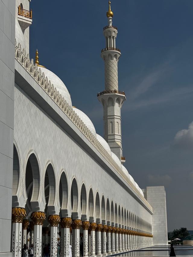 image of the list Abu Dhabi guide by Phoenicia!