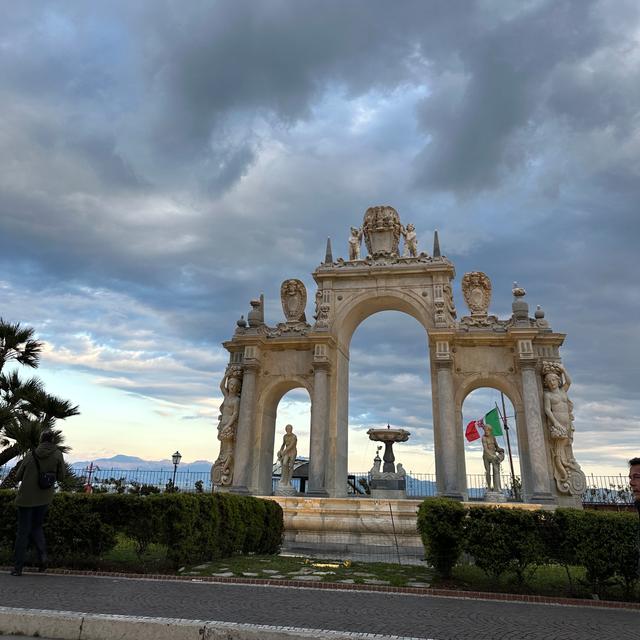 image of the list Naples guide by Phoenicia!