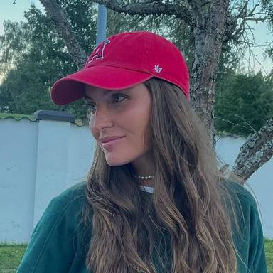 Profile image of Rebecca Lindbergh