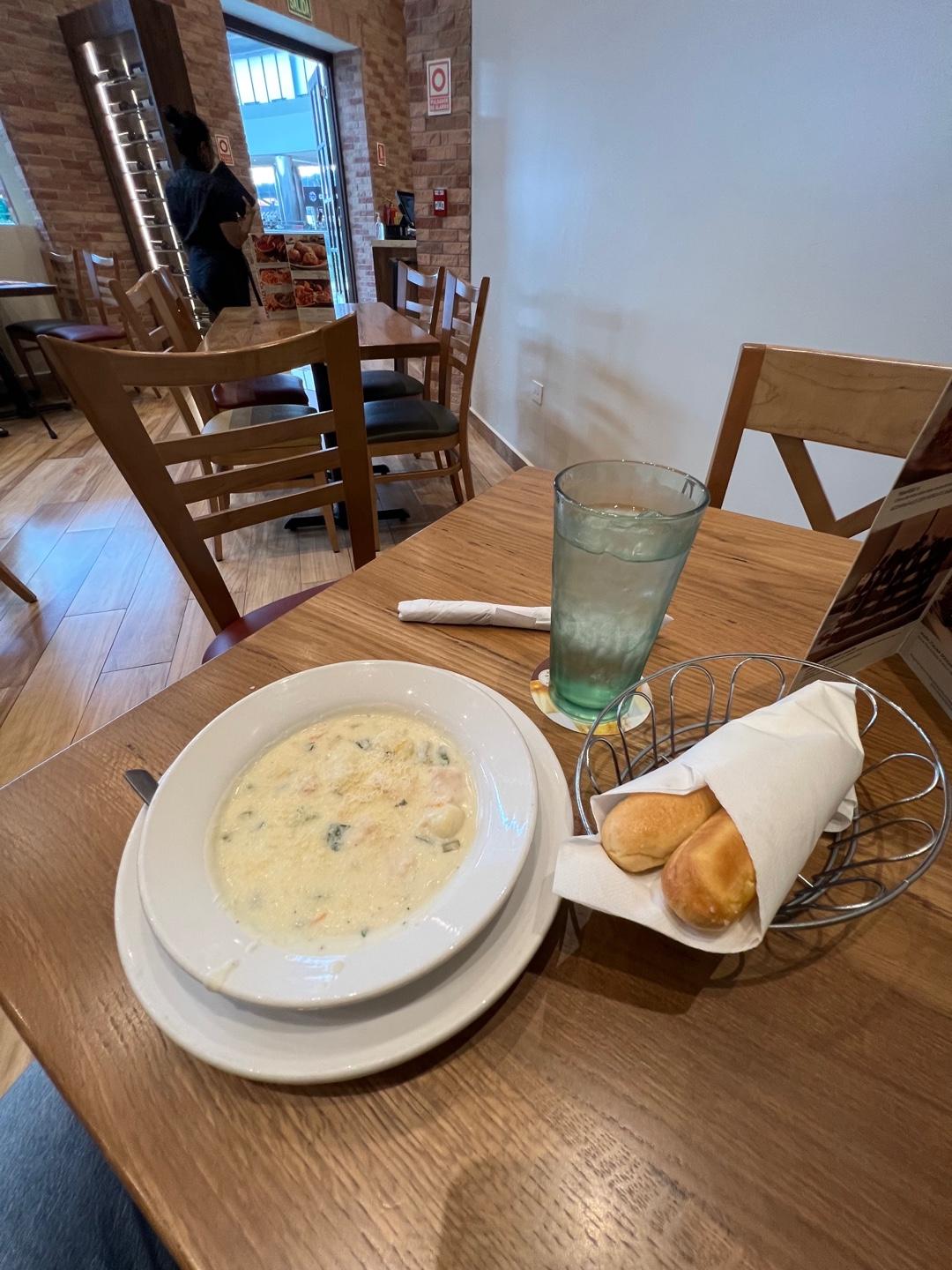 image of Olive Garden | Multiplaza