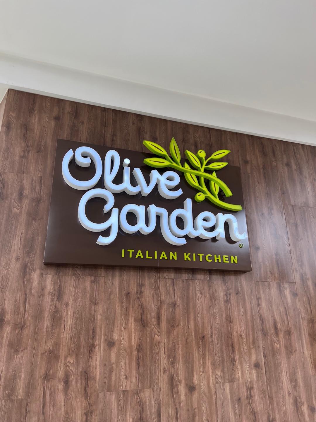image of Olive Garden | Multiplaza