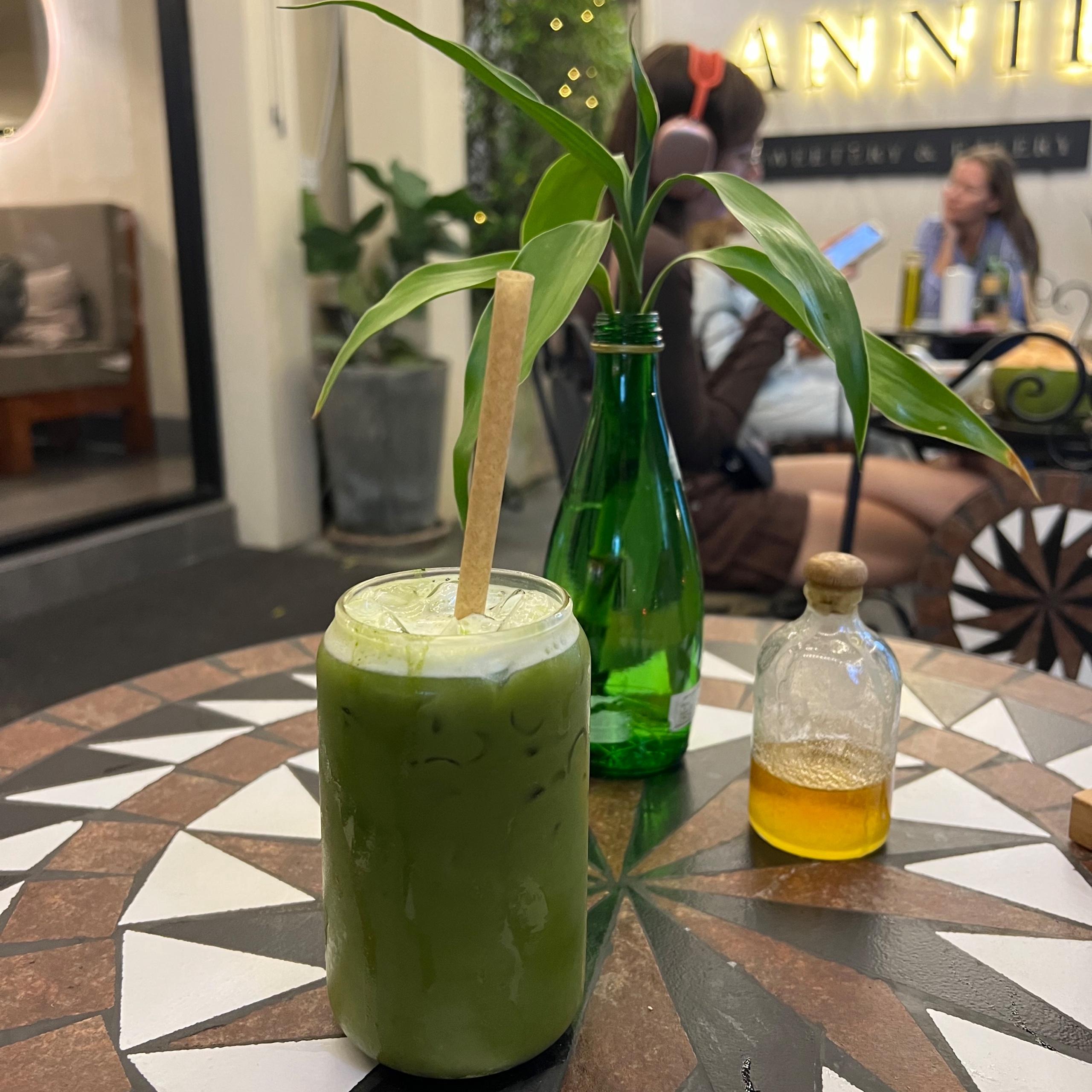 Recommendation for spot ANNIE 𝐬𝐰𝐞𝐞𝐭𝐞𝐫𝐲 & 𝐞𝐚𝐭𝐞𝐫𝐲 Lamai