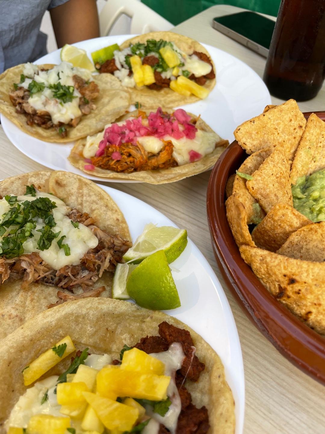 image of Itacate Taquería Mexicana