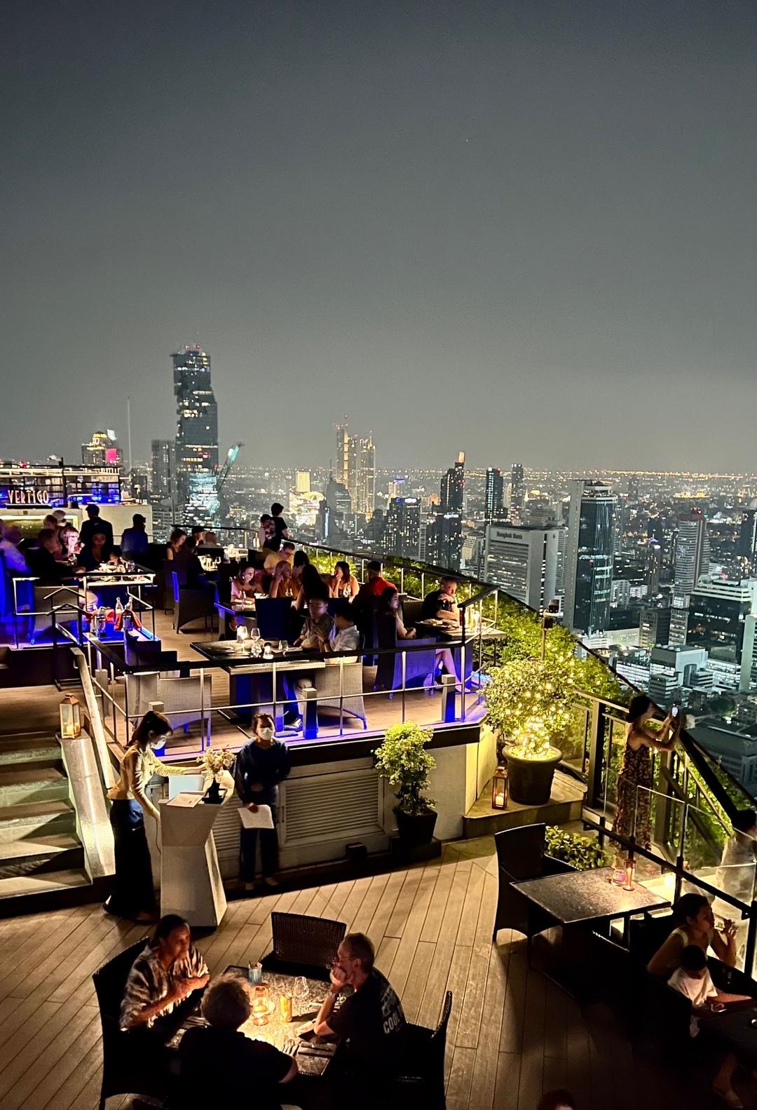 Recommendation for spot Vertigo & Moon Bar Rooftop
