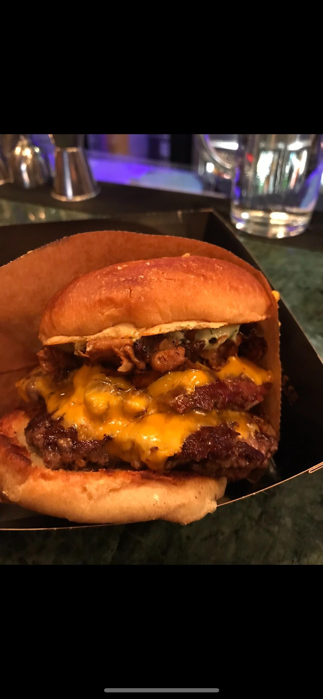 image of Barrels Burger & Beer (City)