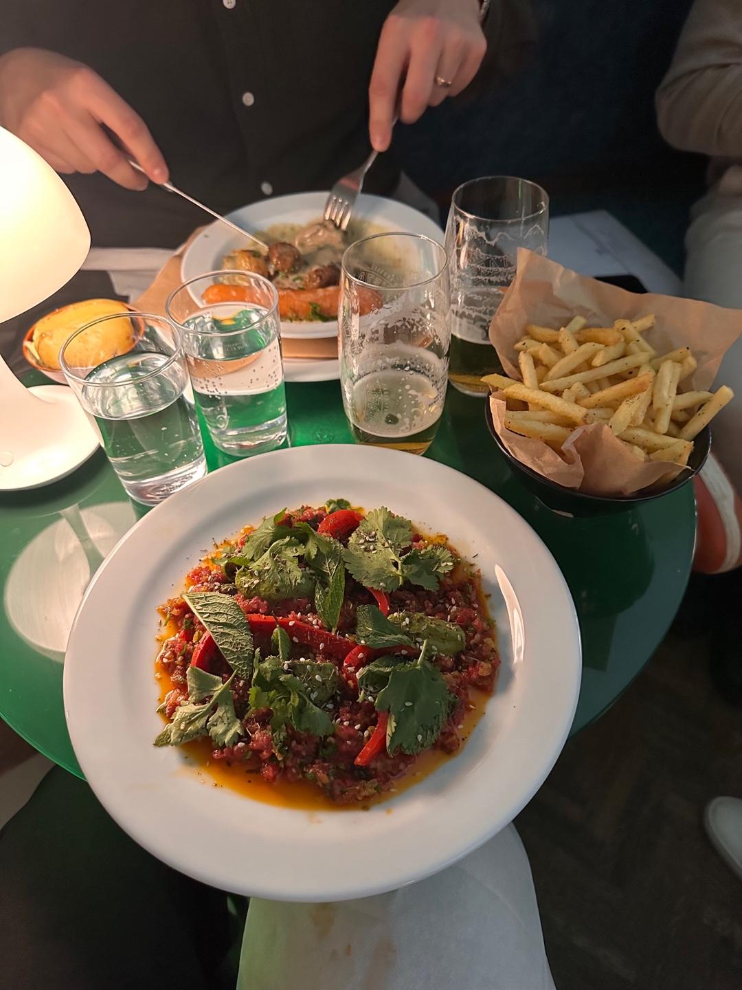 Recommendation for spot Black Milk Gastro Bar