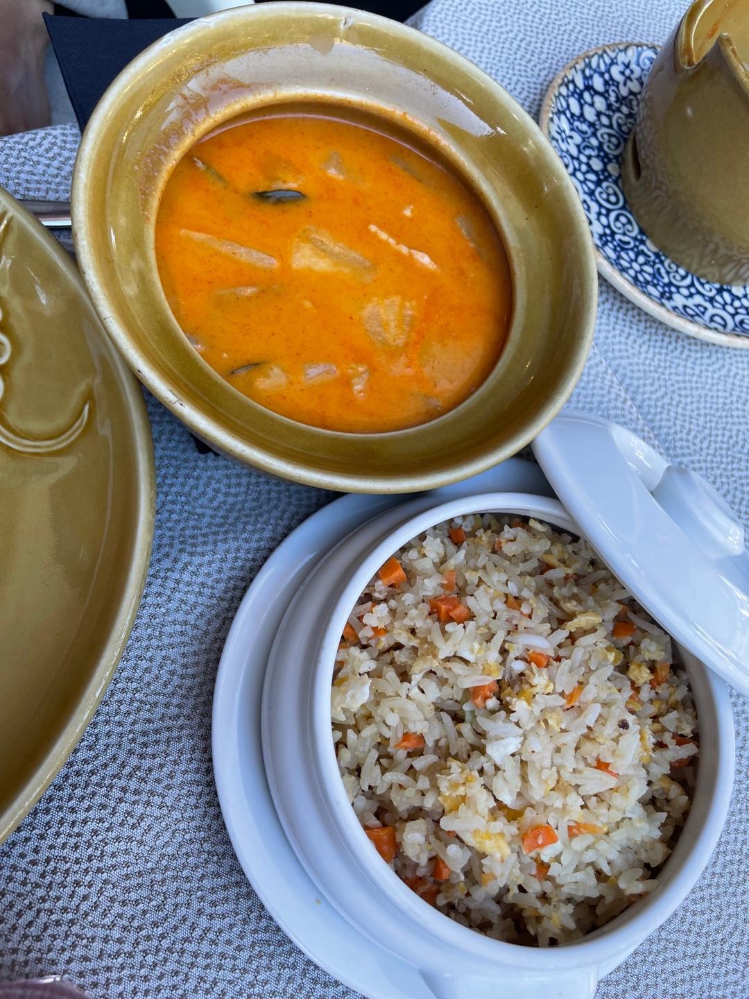 Dao's Bar&Thai Restaurant