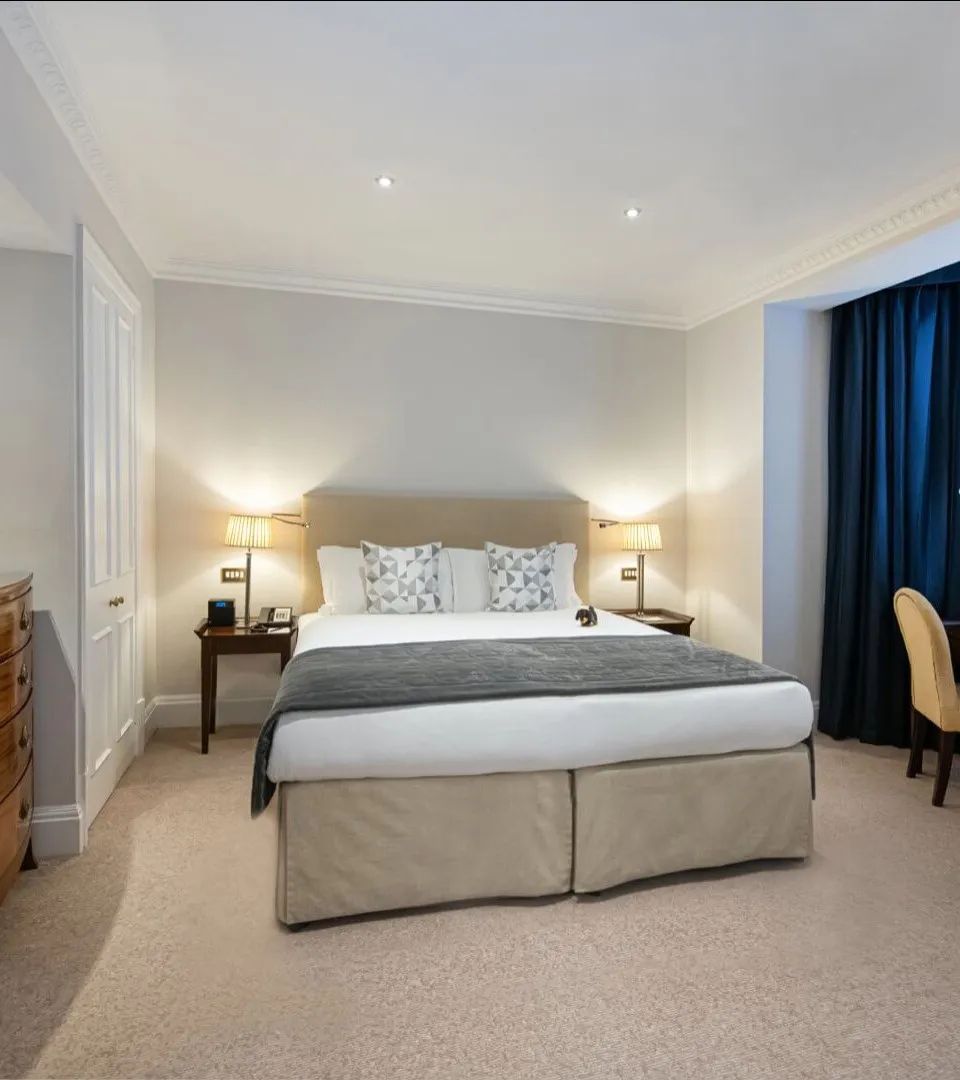 Image of spot DUKES Bar recommended by Tobias Thunander