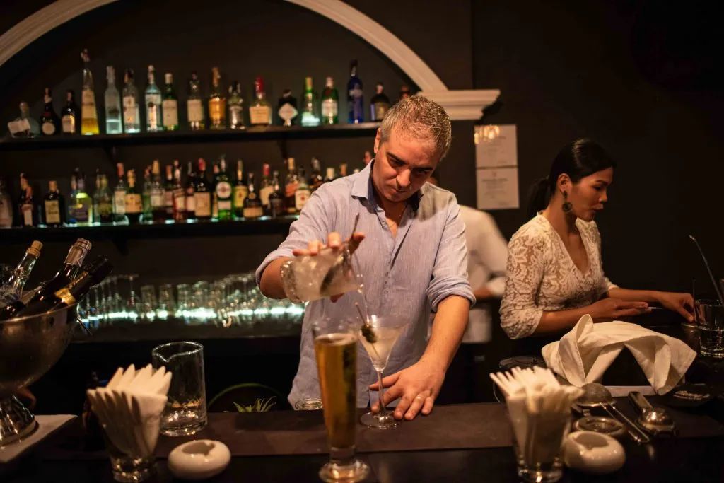 Image of spot Benny's Cocktails & Grill recommended by Hattaya Laemsamoot