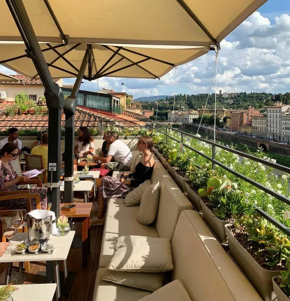 Image of spot La Terrazza Rooftop Bar recommended by Oscar Salen