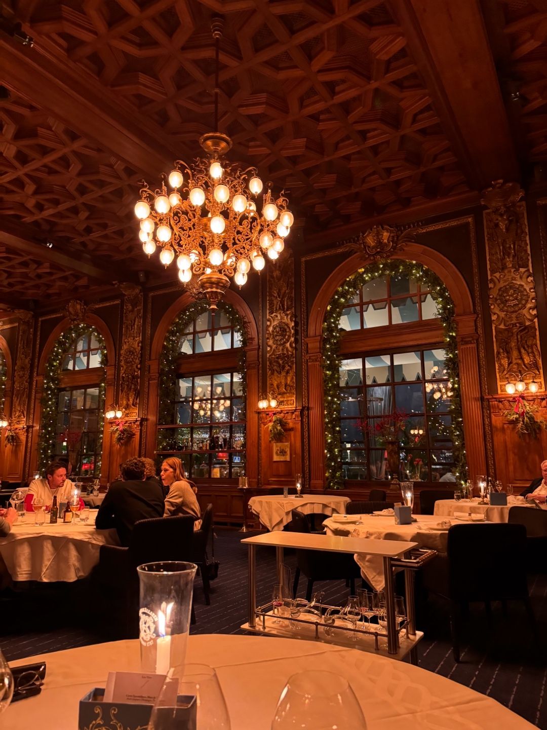 Image of spot Restaurant Operakällaren recommended by Oscar Salen
