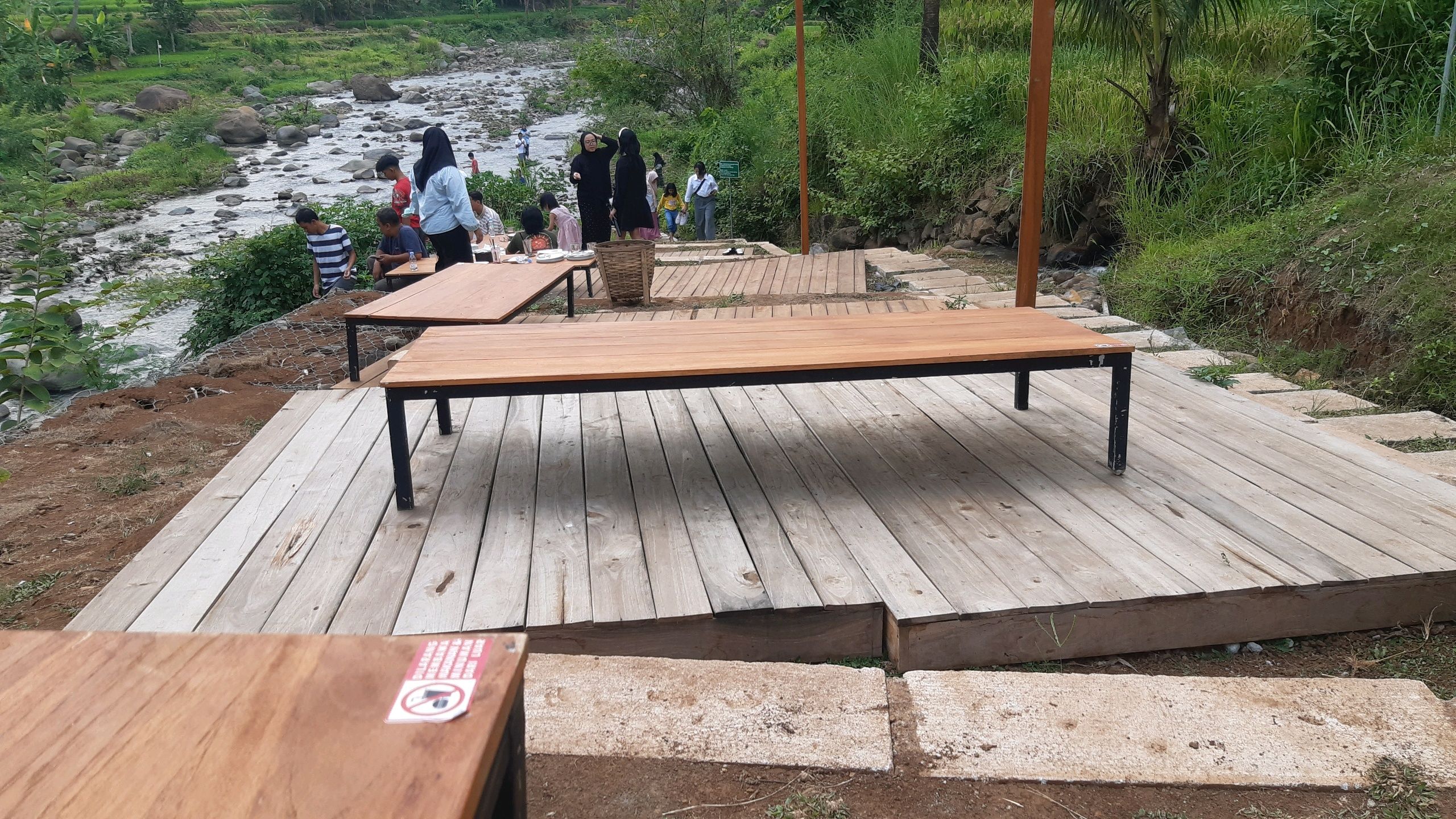 Image of spot Kalenan Cafe and Resto Sawahan recommended by Ahmad Darul