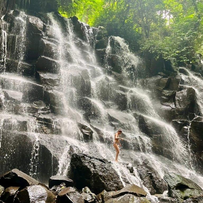 image of Kanto Lampo Waterfall