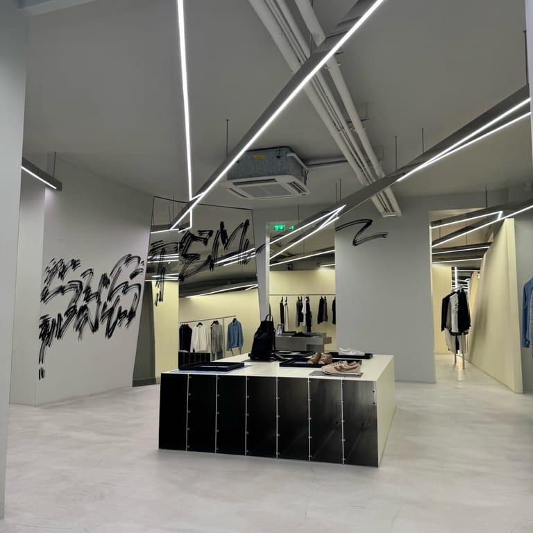 SYSTEM Flagship Store Paris