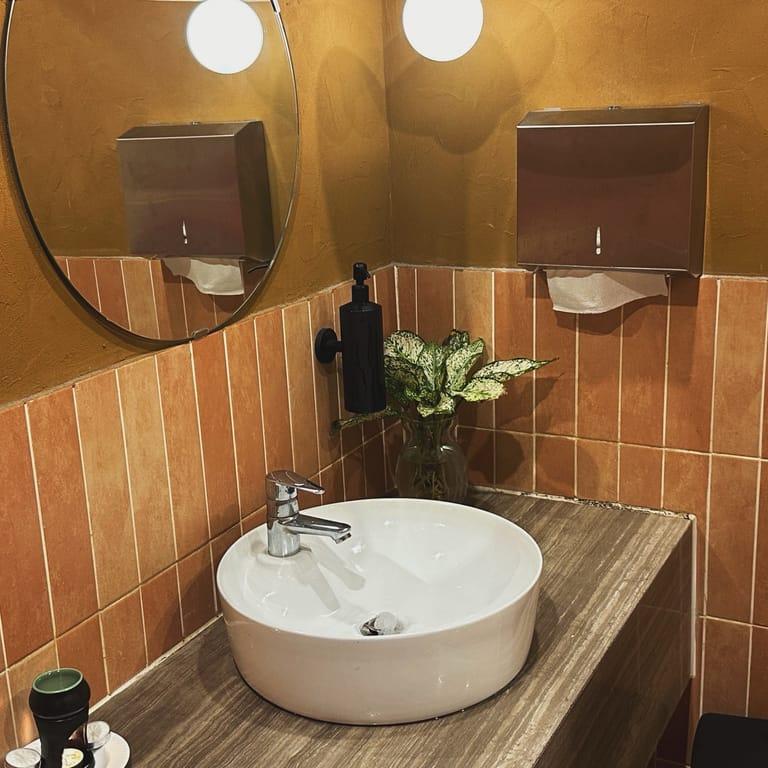 image of The Running Bean Hồ Tùng Mậu - Coffee and Brunch