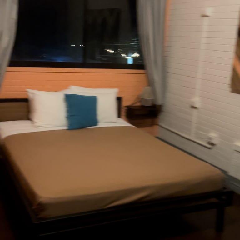 Spot image 4