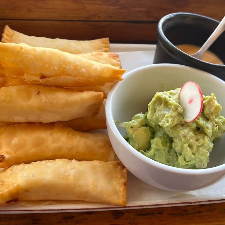 image of Calle del Medio Restaurante Bar