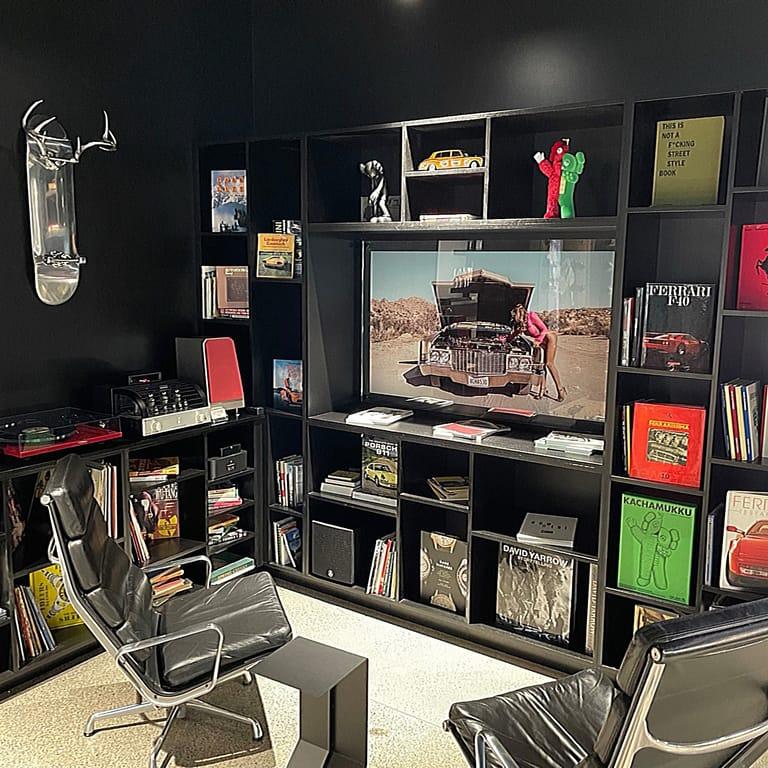 image of WAREHOUSE Motorclub