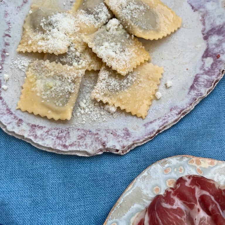 image of Loqueria, vino natural y tapas