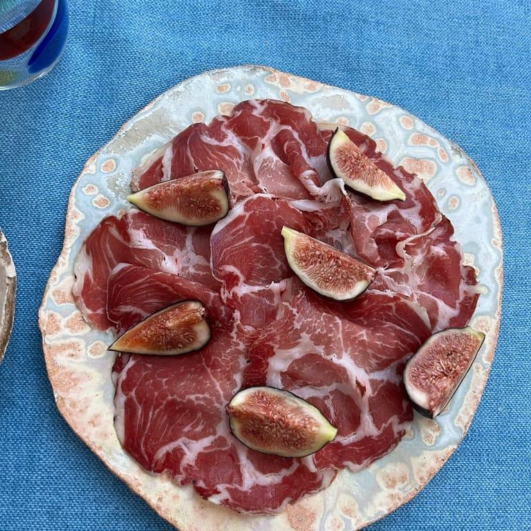 image of Loqueria, vino natural y tapas