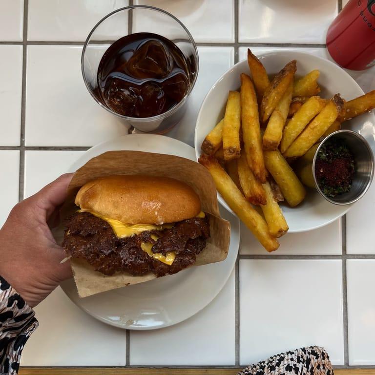 Rollin Bistros Backyard