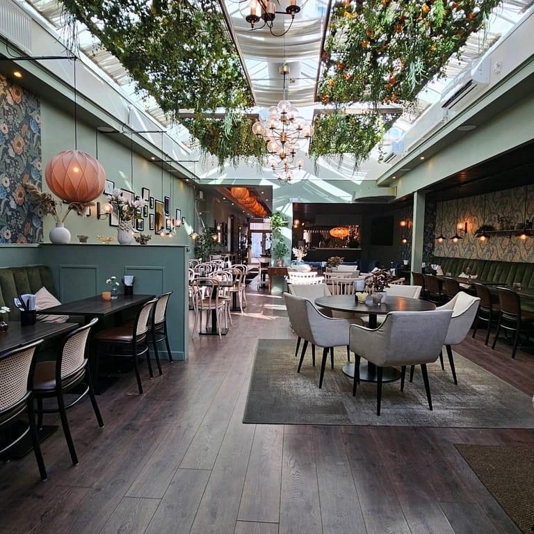 image of Hemma Hos Adam