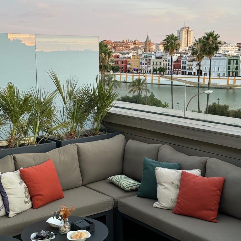 image of Hotel Kivir Sevilla