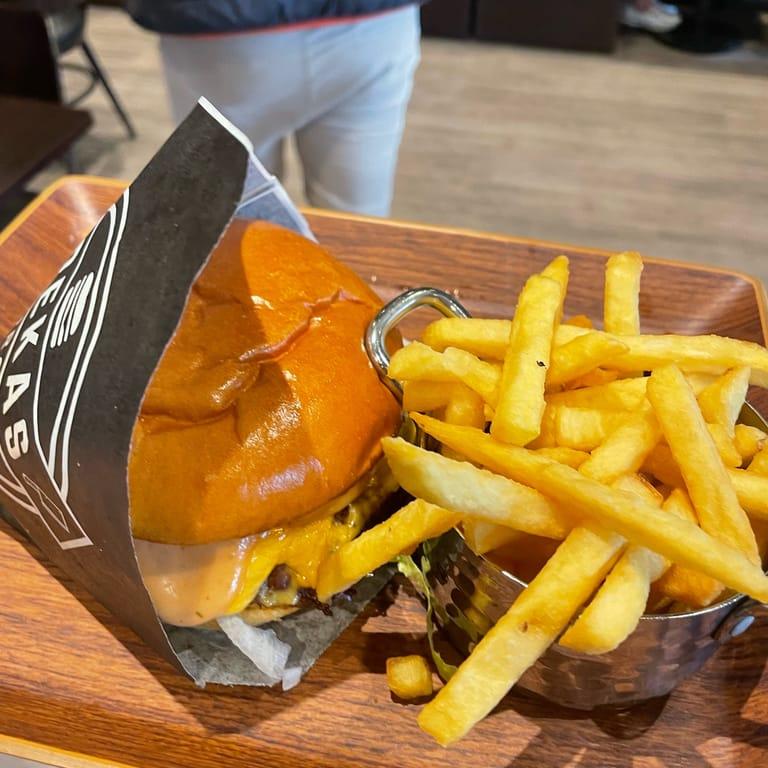 image of Rekas Burgers