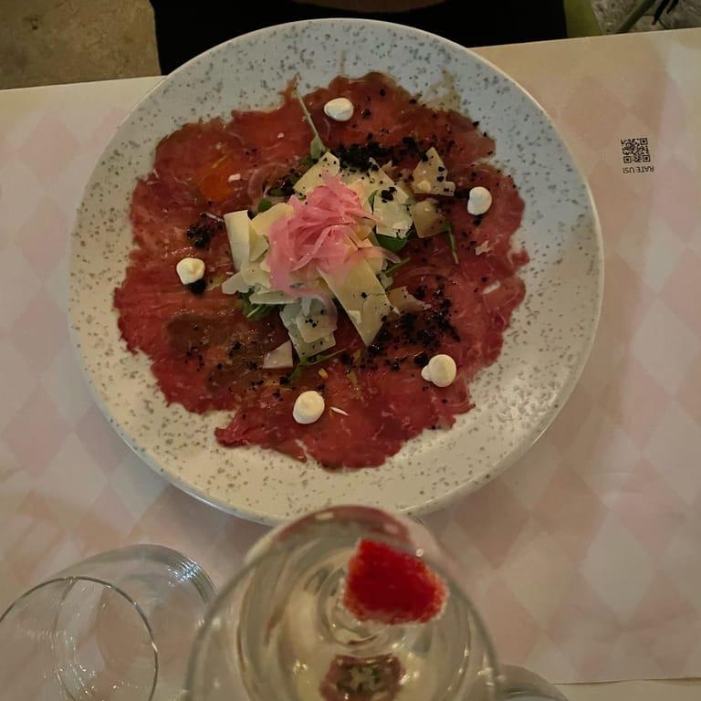 image of F R A N K A - rooms, wine, kitchen