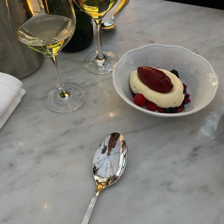 image of The Sparrow Vinbar