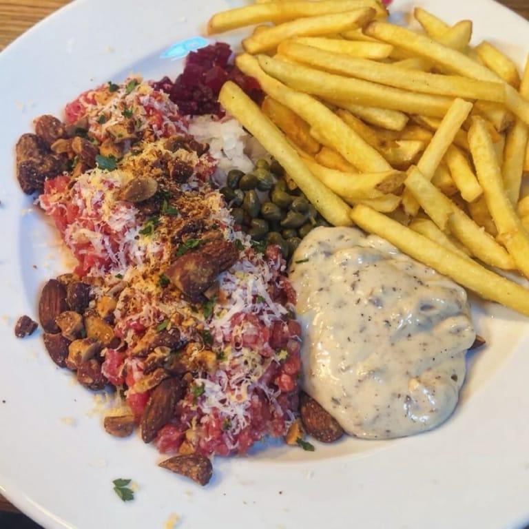 image of Clemens Kött & Husman